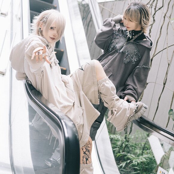 ACDC Rag x Gedraji Cryptid Corpse Beige Leg Warmer - Picture 6 of 6